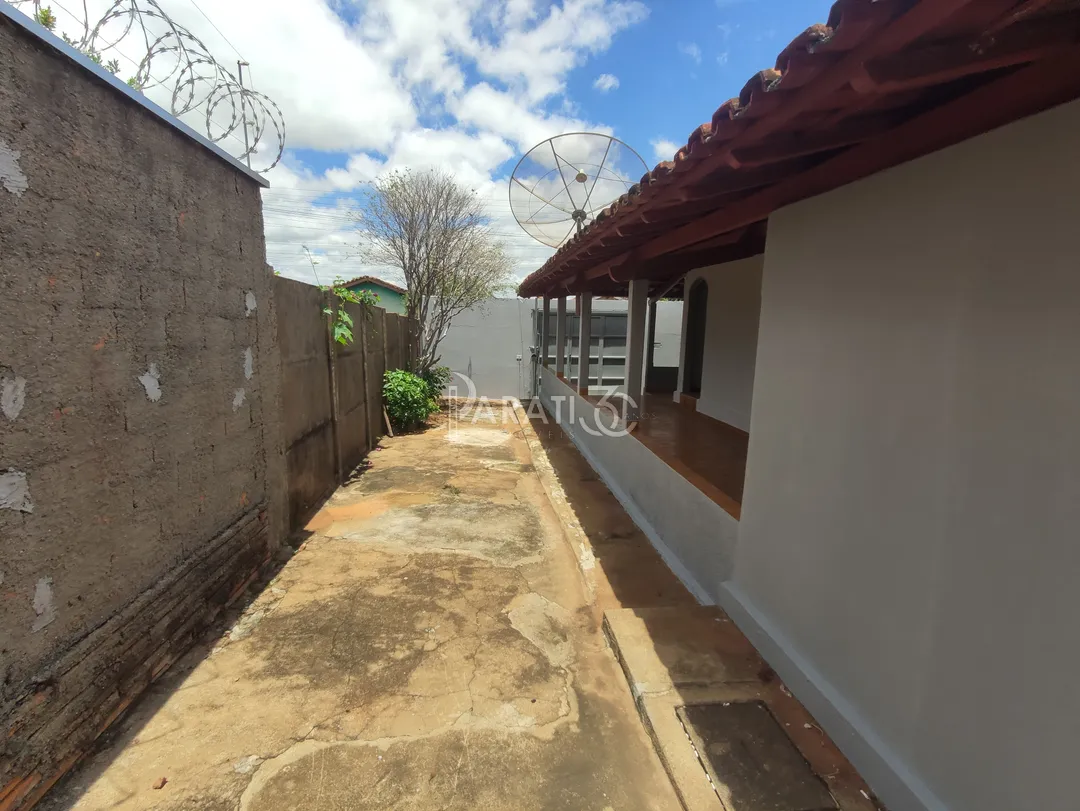 Casa para alugar no bairro Santa Terezinha