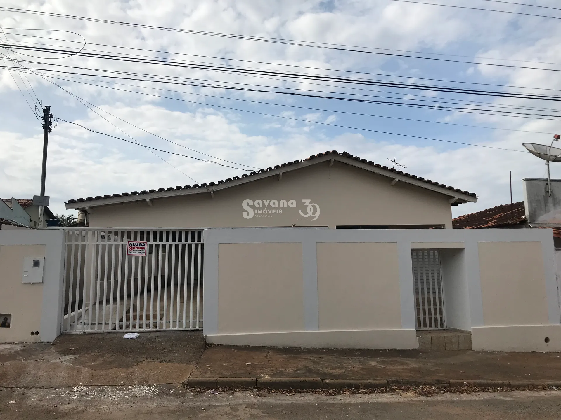 Casa para alugar no bairro Santa Terezinha