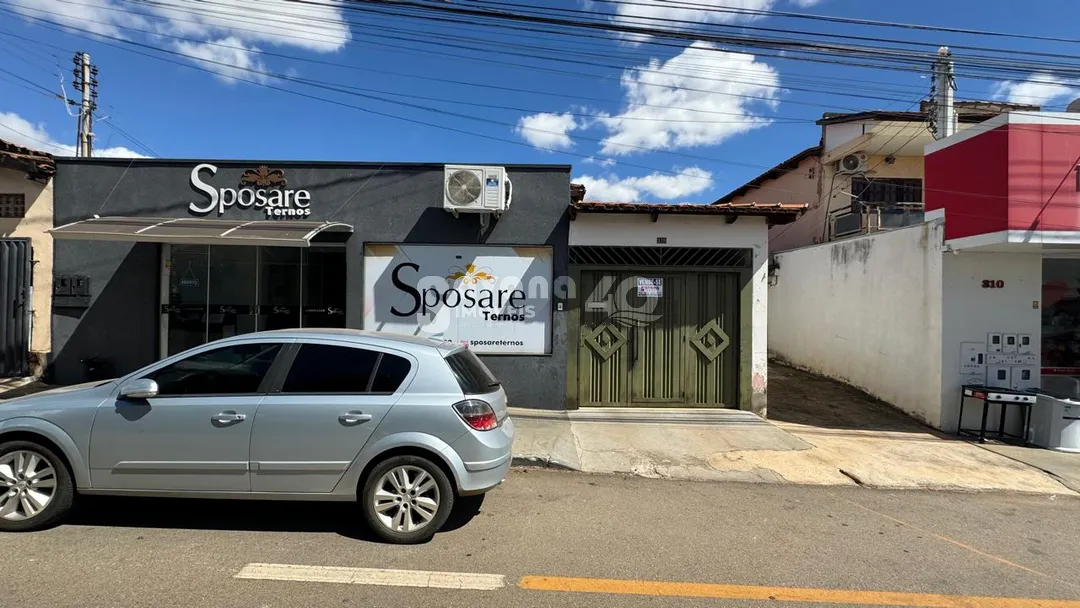 Casa à venda no bairro Centro