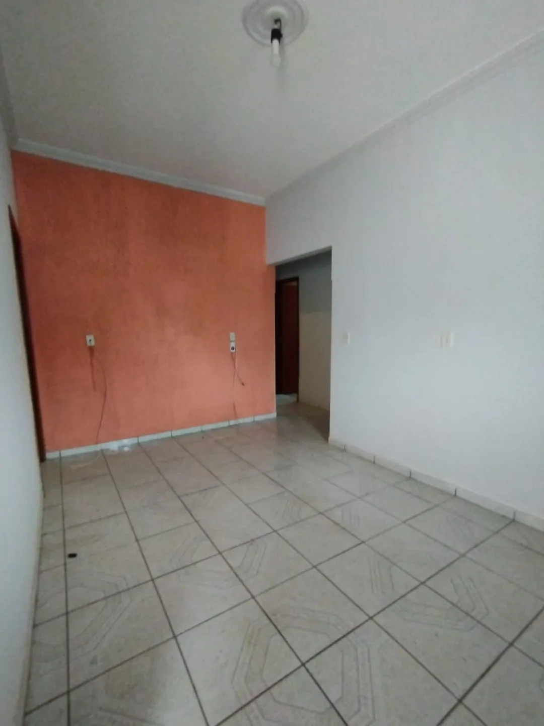 Casa para alugar no bairro Parati