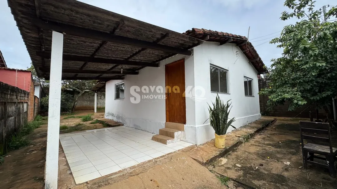 Casa à venda no bairro Santa Terezinha